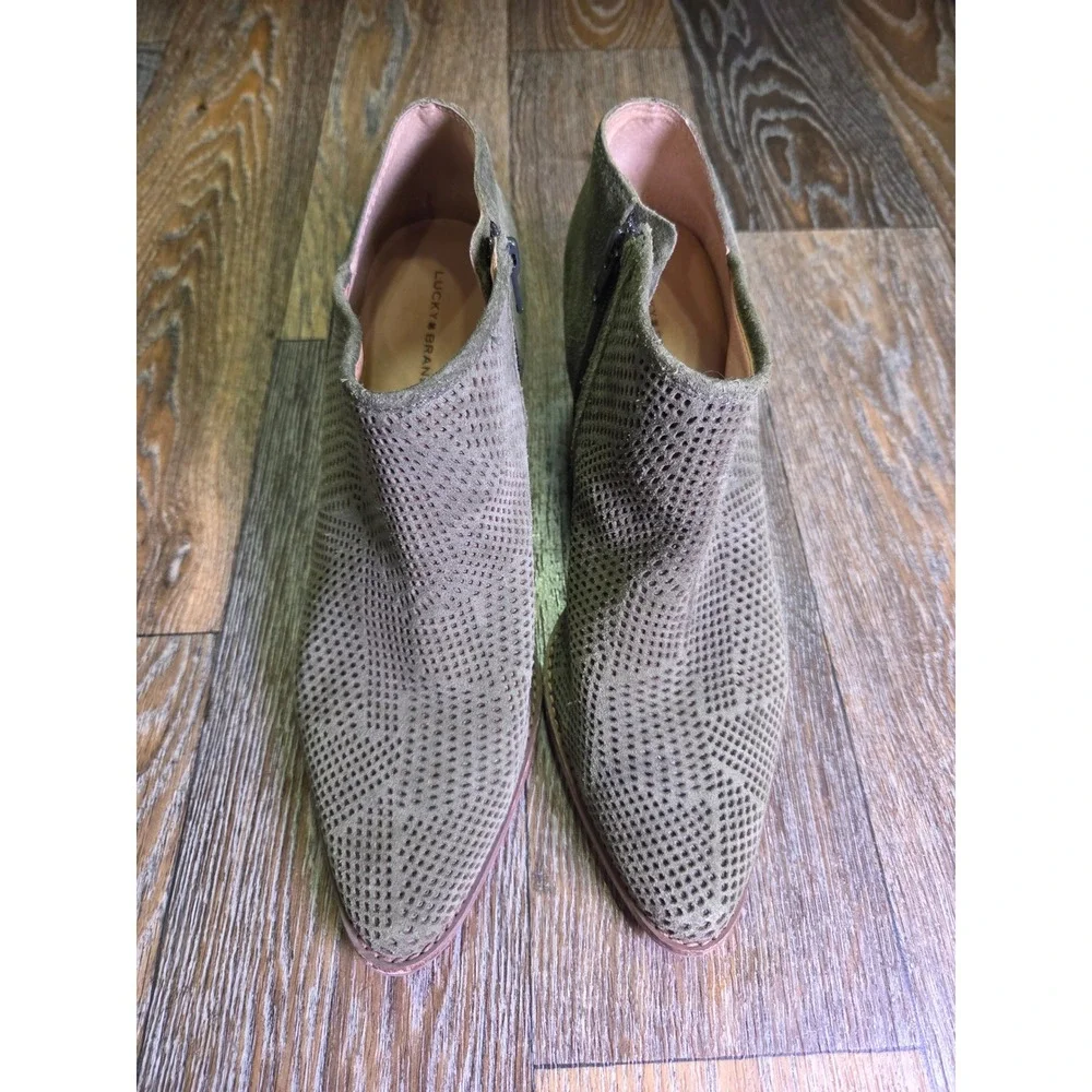 Lucky Brand Zeshia Olive Green Perforated Suede Ankle Booties Womens 10M - Picture 2 of 5